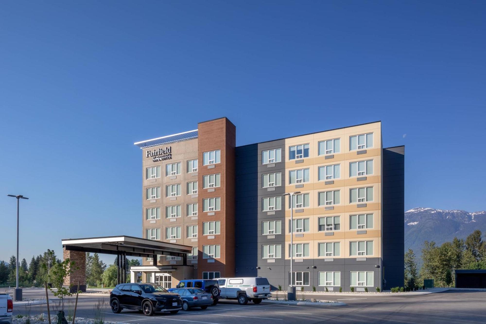 Fairfield By Marriott Inn & Suites Ревелстоук Екстериор снимка