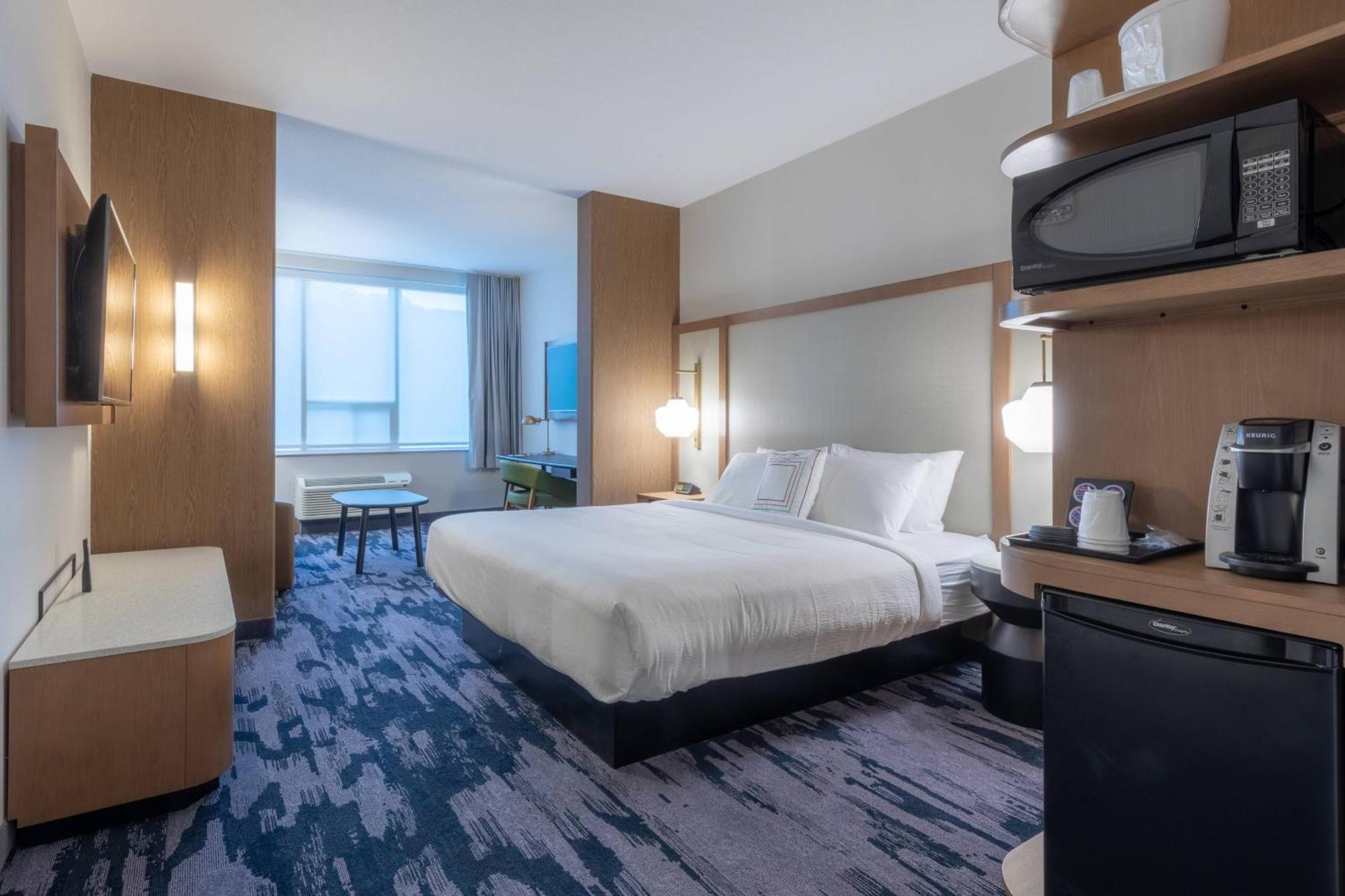 Fairfield By Marriott Inn & Suites Ревелстоук Екстериор снимка