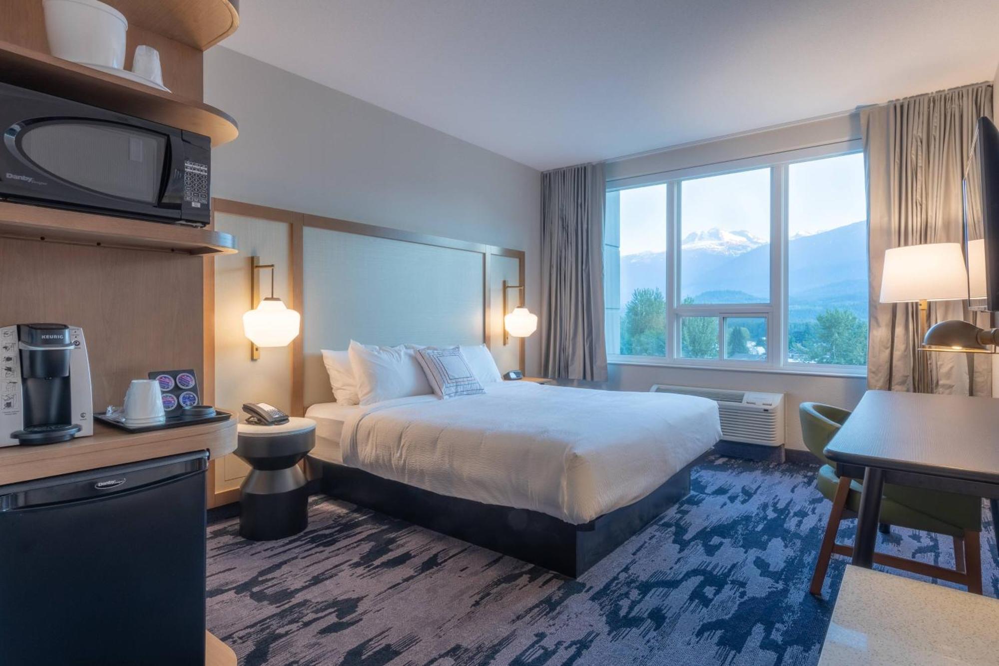Fairfield By Marriott Inn & Suites Ревелстоук Екстериор снимка